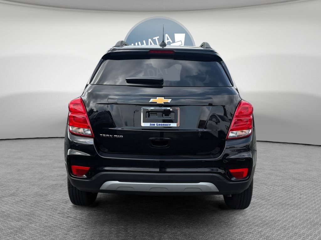 Certified 2022 Chevrolet Trax LT w/ LT Convenience Package AWD/4WD image 5