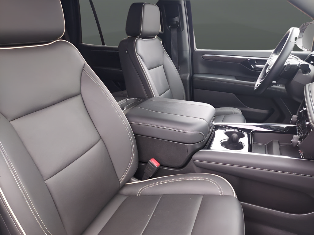 Used 2025 Chevrolet Tahoe Premier AWD/4WD image 27