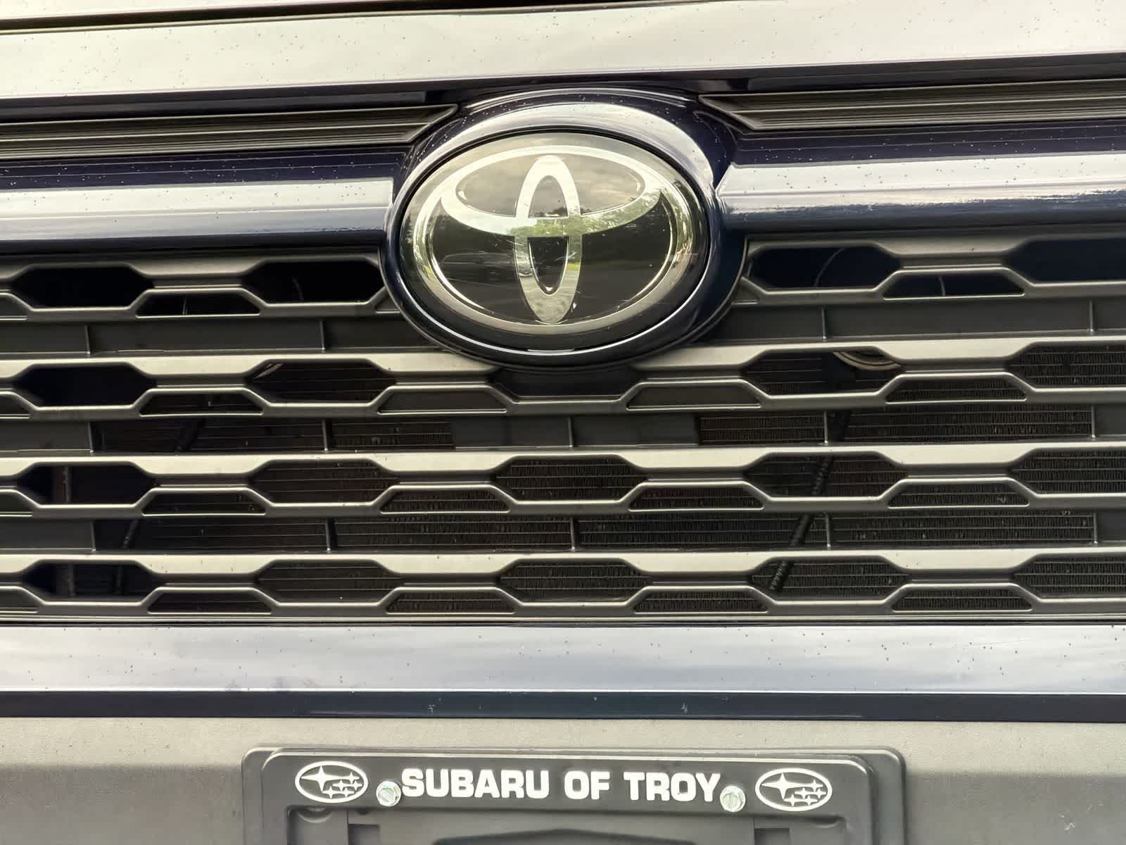 Used 2019 Toyota RAV4 XLE Premium w/ Cold Weather Package AWD/4WD image 12