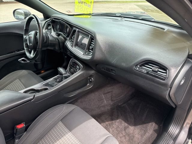 Used 2018 Dodge Challenger R/T w/ Driver Convenience Group RWD image 15