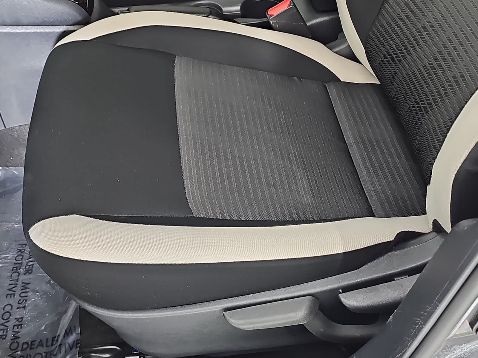 Used 2022 Nissan Versa SV w/ Trunk Package FWD image 27