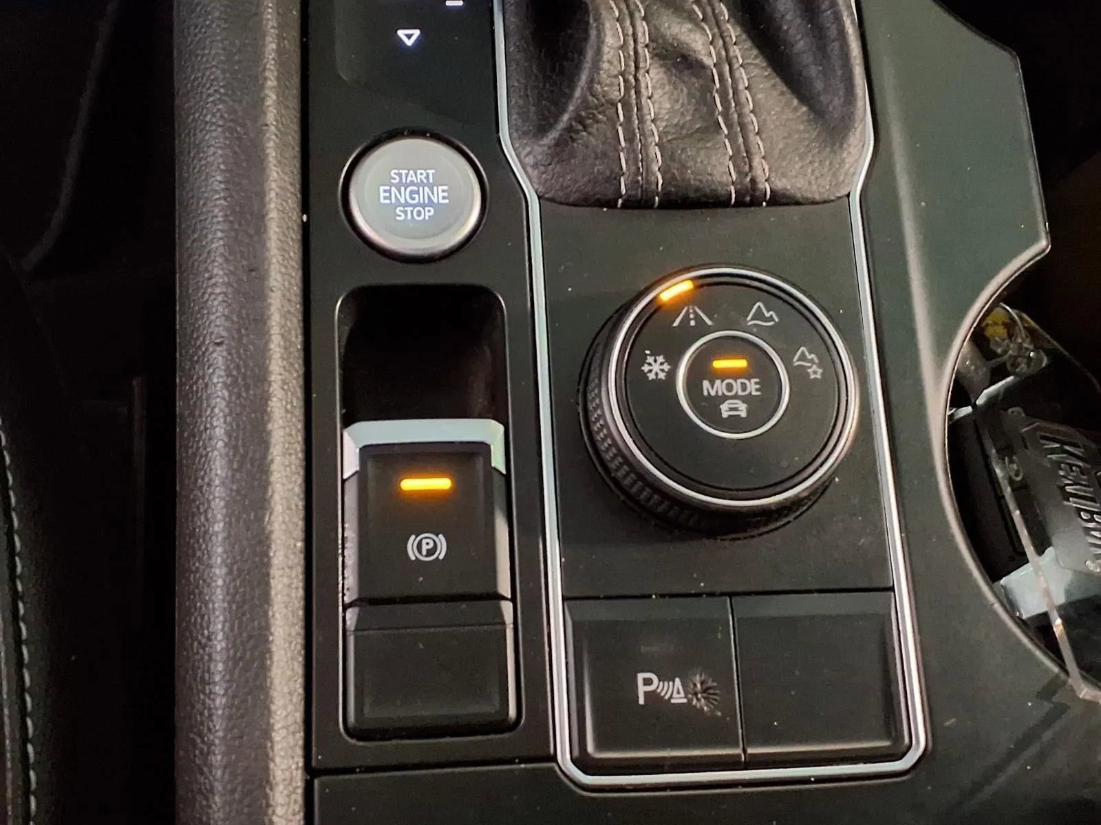 Used 2021 Volkswagen Atlas SE AWD/4WD image 23