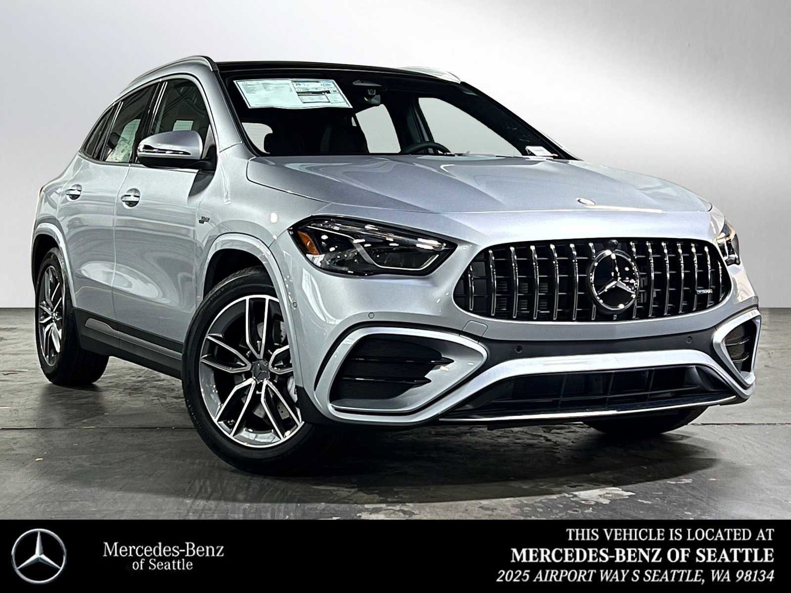 New 2026 Mercedes-Benz GLA 35 AMG 4MATIC image 1