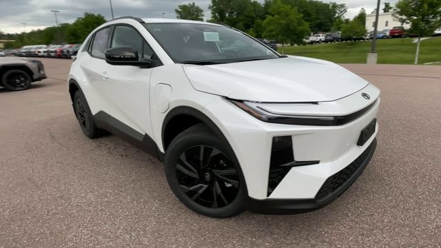 New 2026 Toyota C-HR AWD/4WD image 8