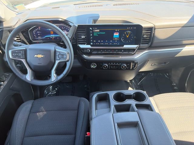 Used 2024 Chevrolet Silverado 1500 LT AWD/4WD image 17