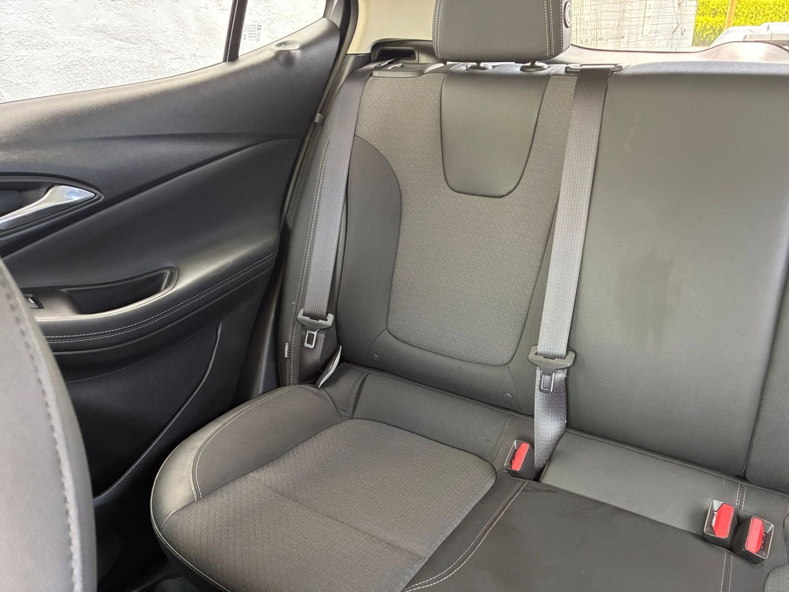 Used 2025 Buick Encore GX Preferred image 38