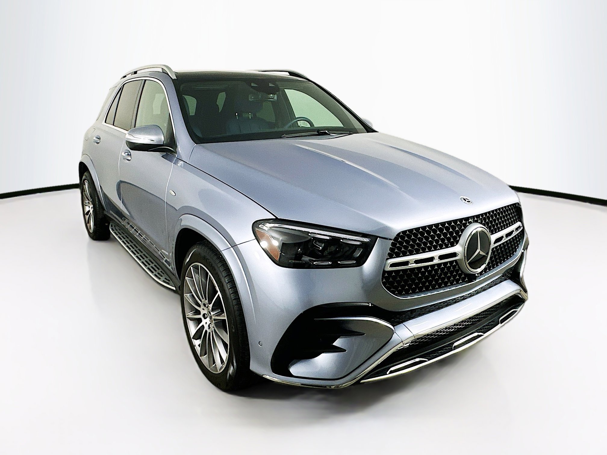 Certified 2025 Mercedes-Benz GLE 450e 4MATIC image 1