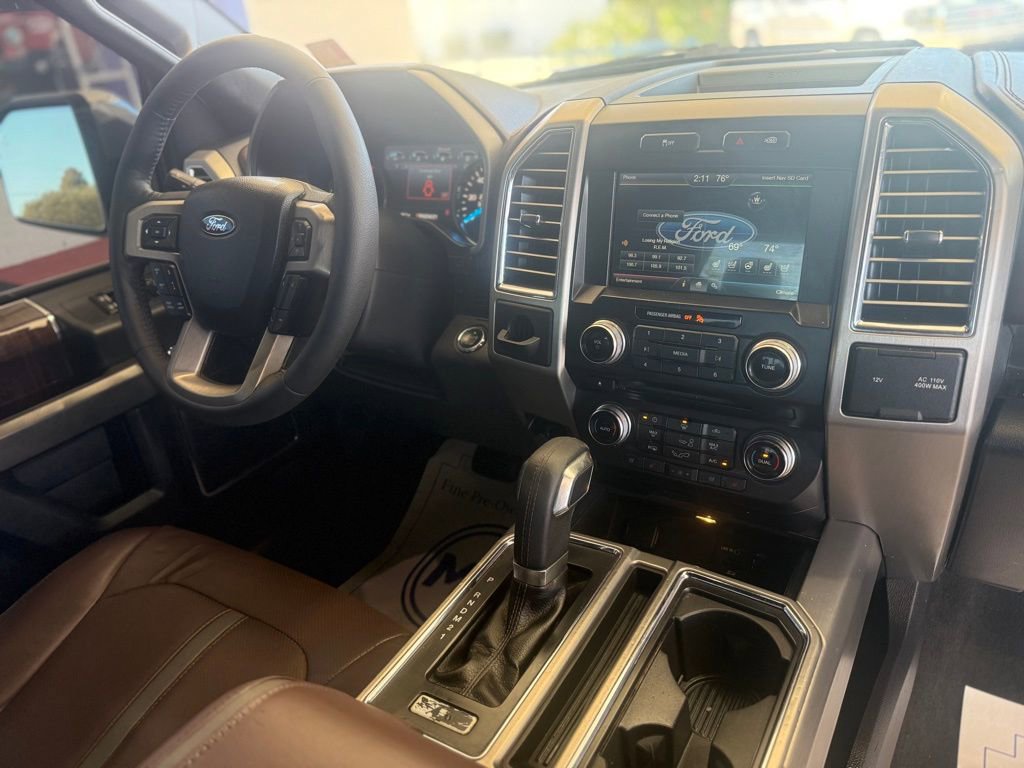 Used 2015 Ford F150 Platinum w/ Equipment Group 701A Luxury image 22