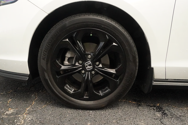 Used 2025 Honda Accord SE image 35
