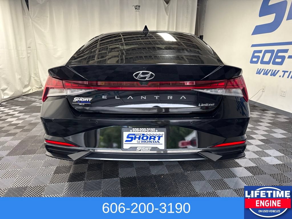 Used 2023 Hyundai Elantra Limited w/ Cargo Package FWD image 9
