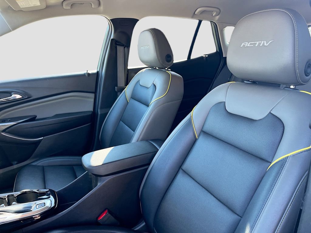 Used 2025 Chevrolet Trax ACTIV w/ Driver Confidence Package image 21