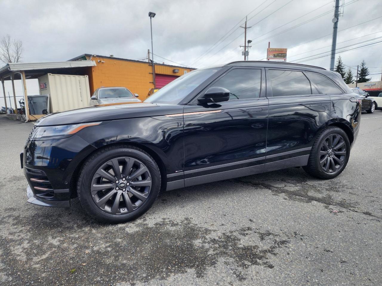 Used 2018 Land Rover Range Rover Velar R-Dynamic SE AWD/4WD image 11