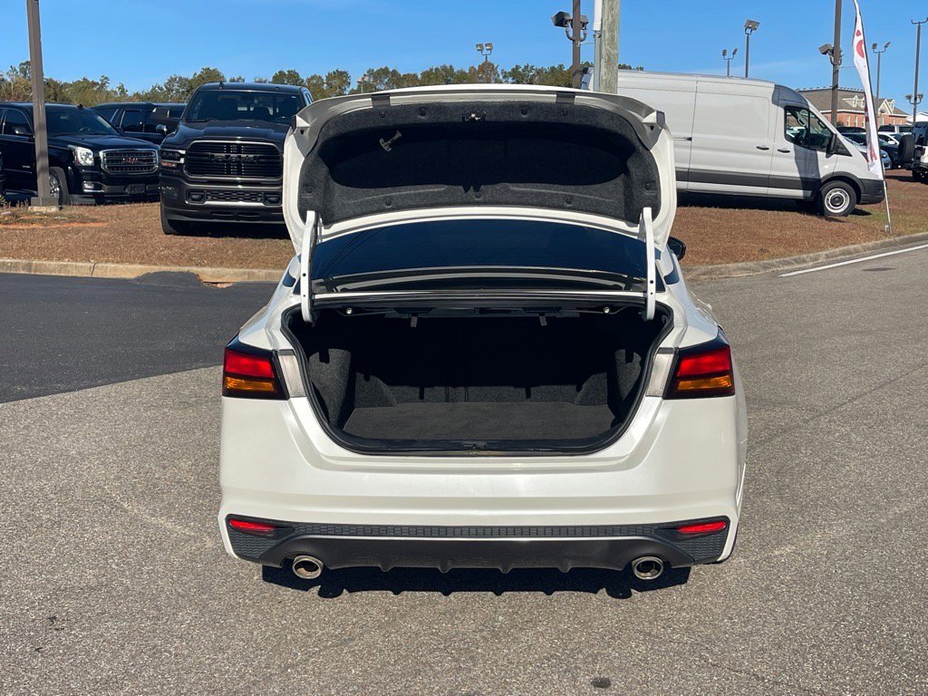 Used 2019 Nissan Altima 2.5 SR w/ SR Premium Package image 16