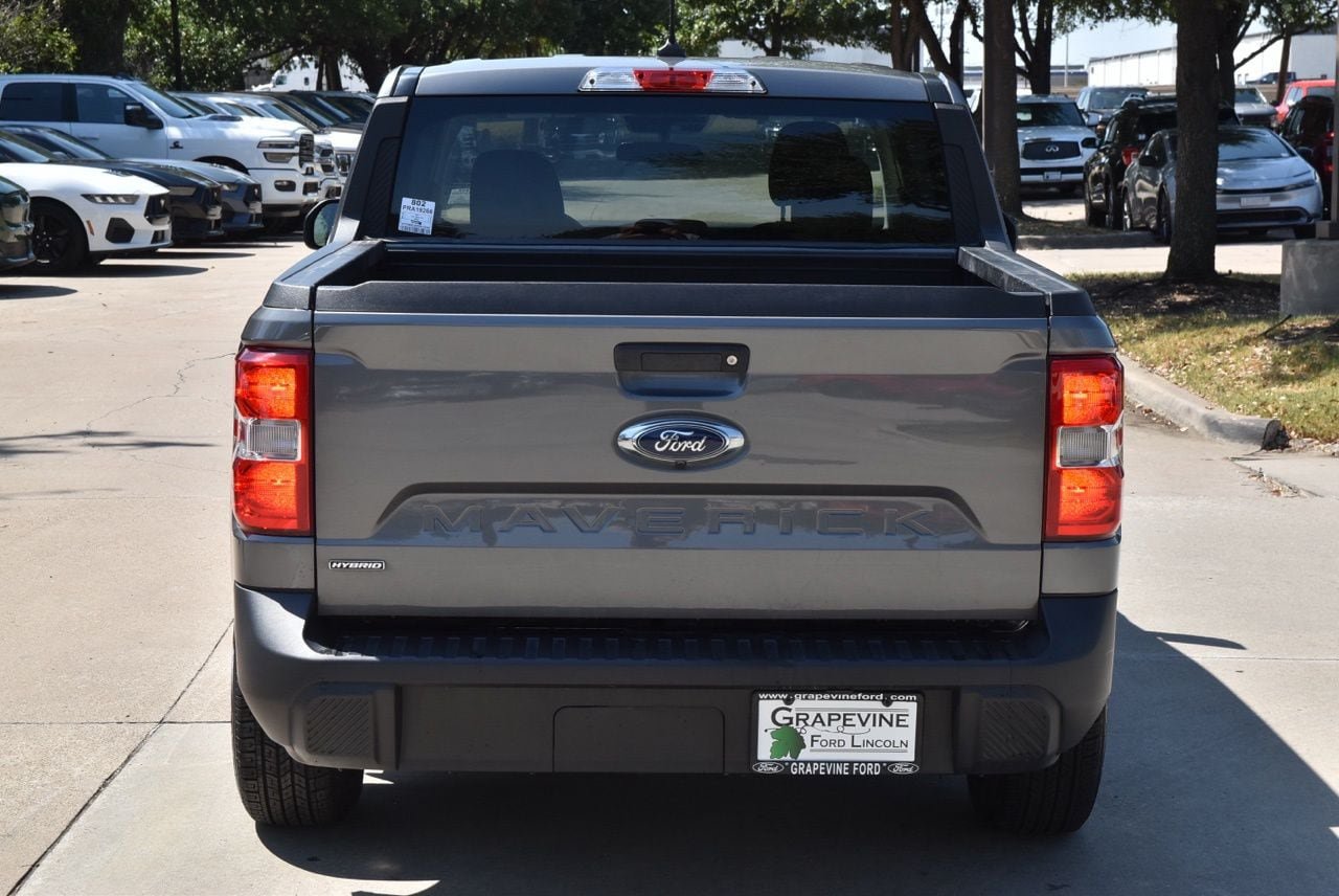 Used 2023 Ford Maverick XL FWD image 9