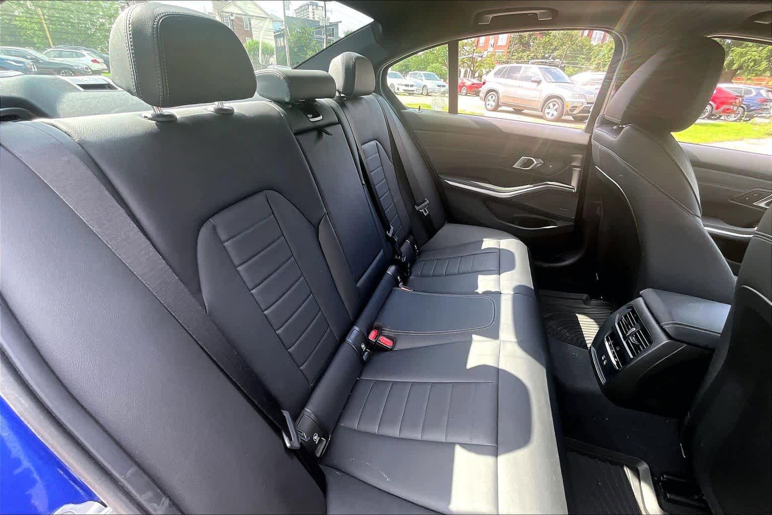 Used 2026 BMW 330i Sedan w/ M Sport Package RWD image 19