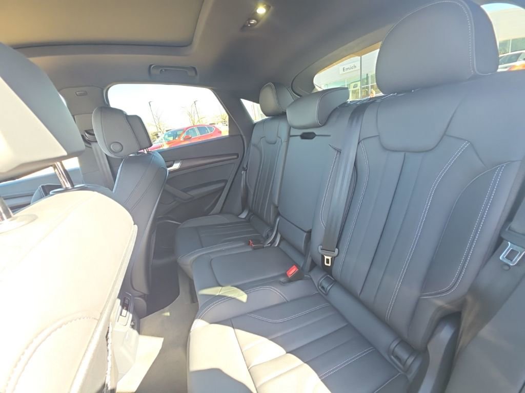 Used 2025 Audi Q5 2.0T Premium Plus w/ Premium Plus Package image 21