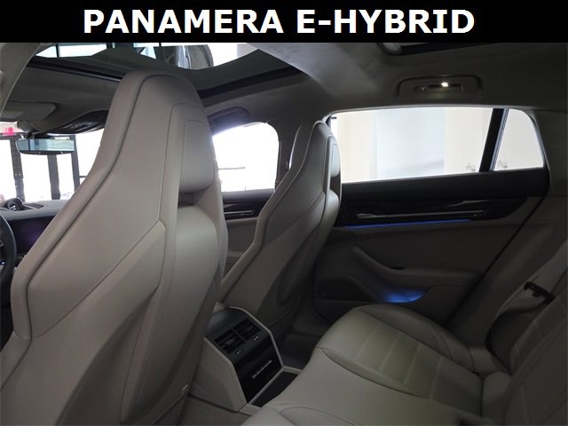Used 2026 Porsche Panamera 4 image 18