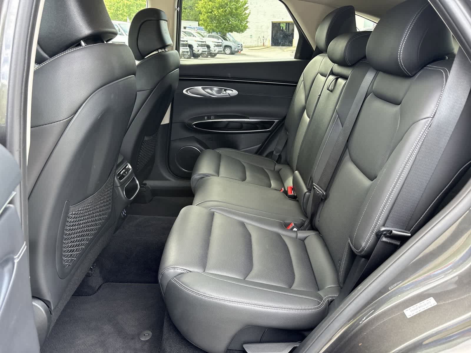 Used 2025 Genesis GV70 2.5T AWD/4WD image 24
