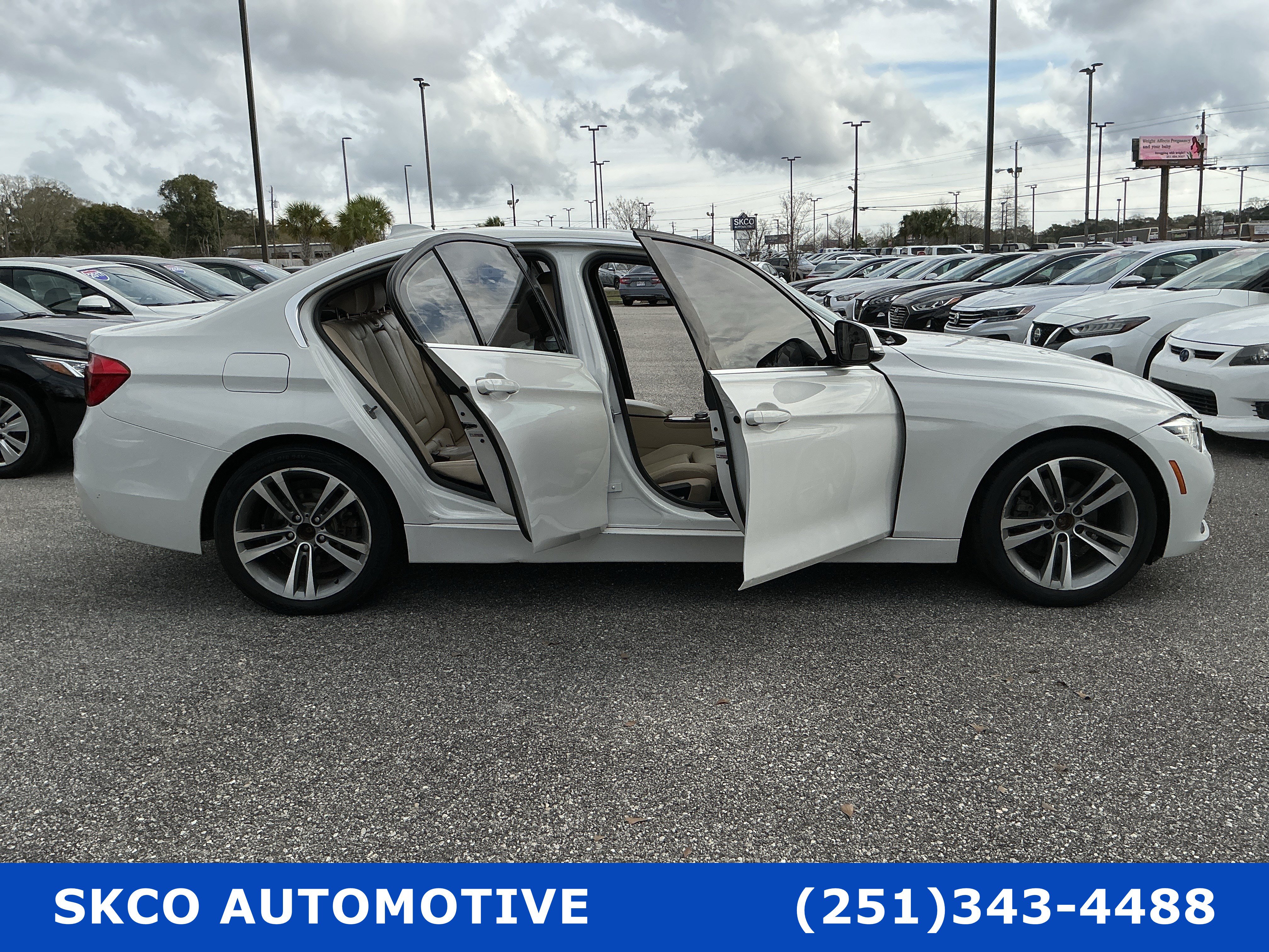 Used 2017 BMW 330i xDrive Sedan w/ Premium Package AWD/4WD image 59