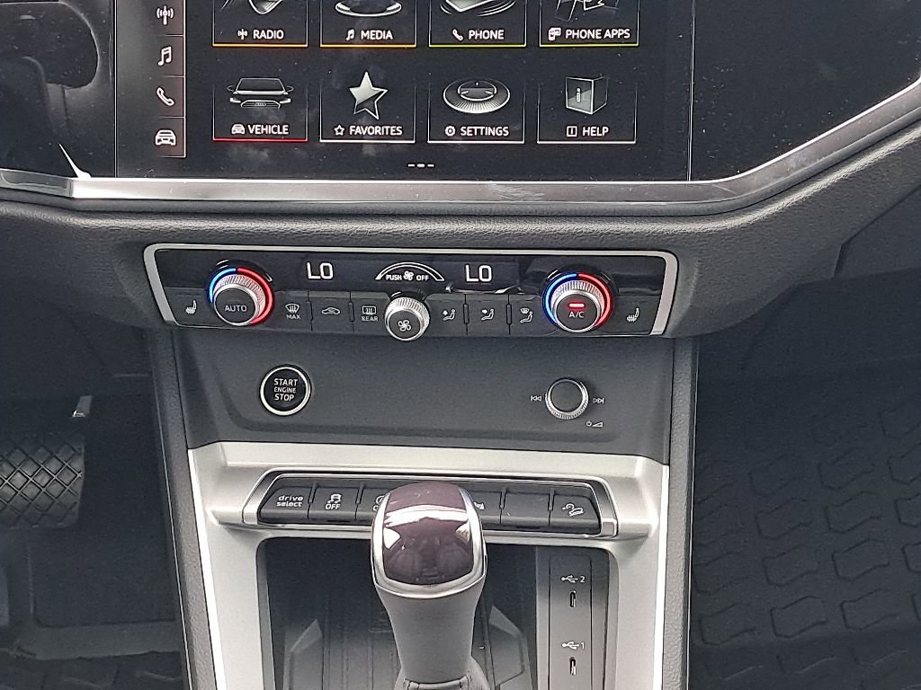 New 2025 Audi Q3 2.0T Premium image 28
