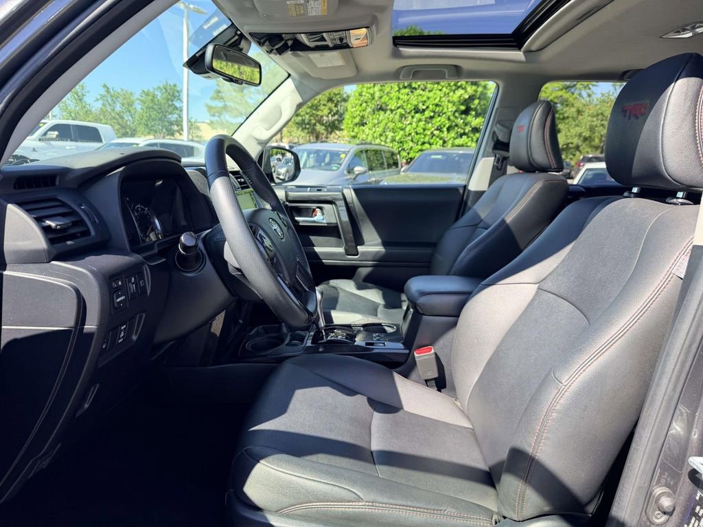 Used 2020 Toyota 4Runner TRD Off-Road Premium w/ Moonroof Package AWD/4WD image 26