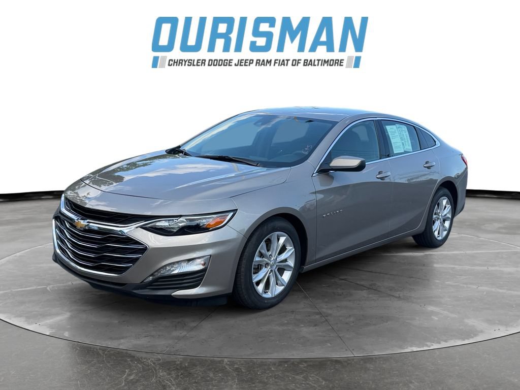 Used 2025 Chevrolet Malibu LT FWD image 2