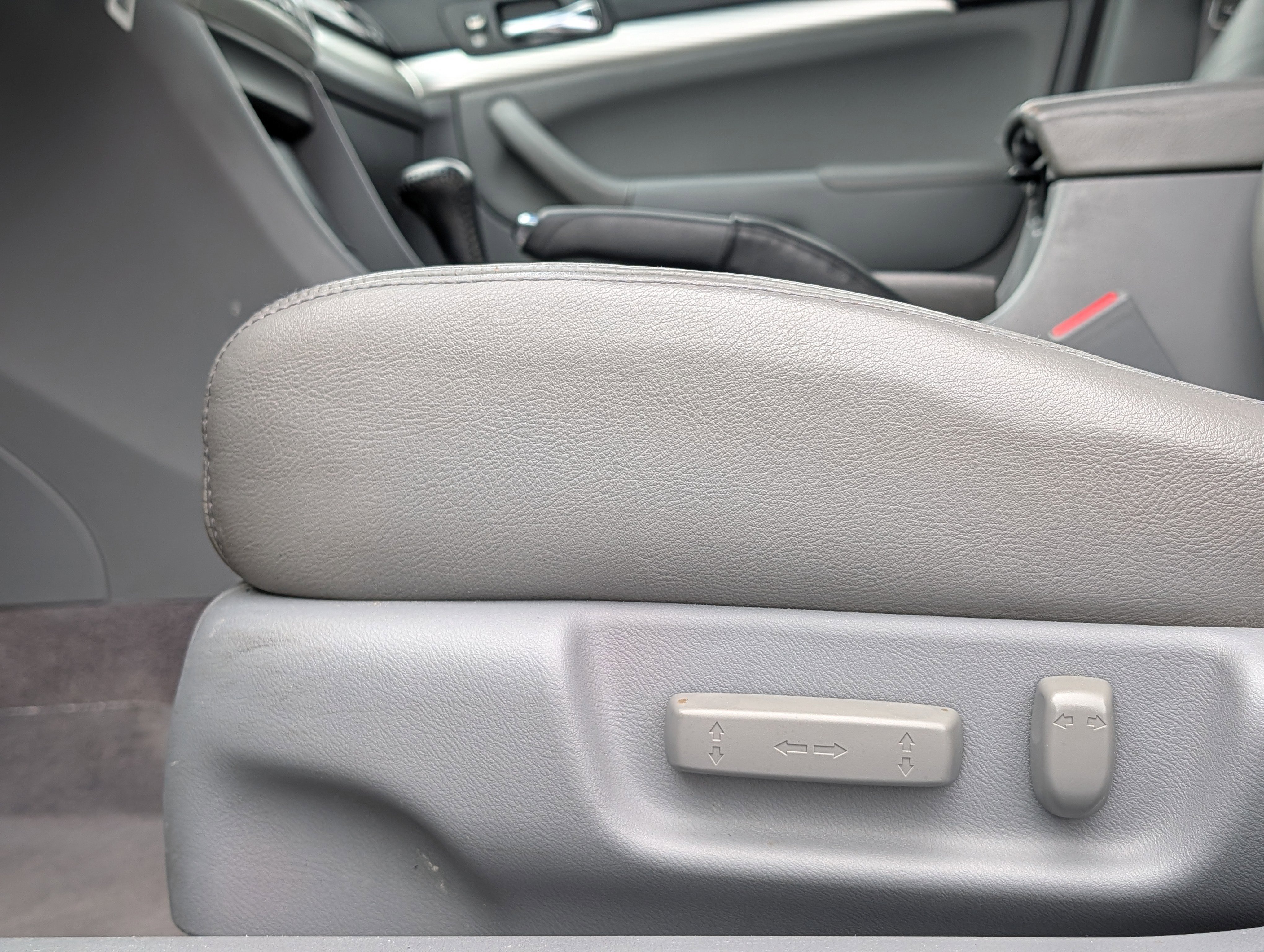 Used 2004 Acura TSX FWD image 21