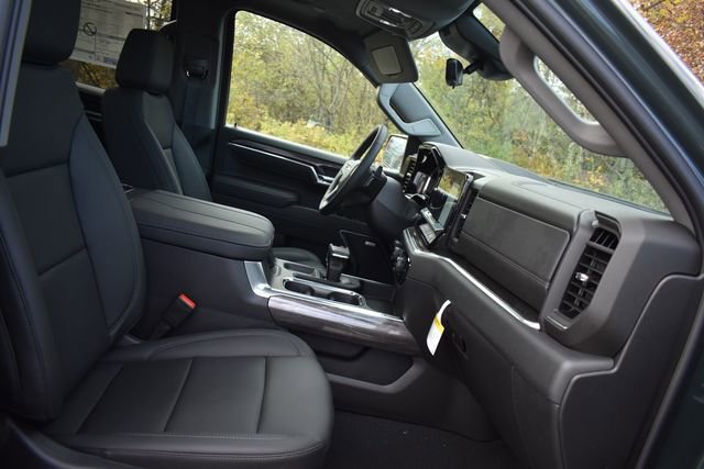 New 2026 Chevrolet Silverado 1500 LTZ w/ LTZ Premium Package image 17