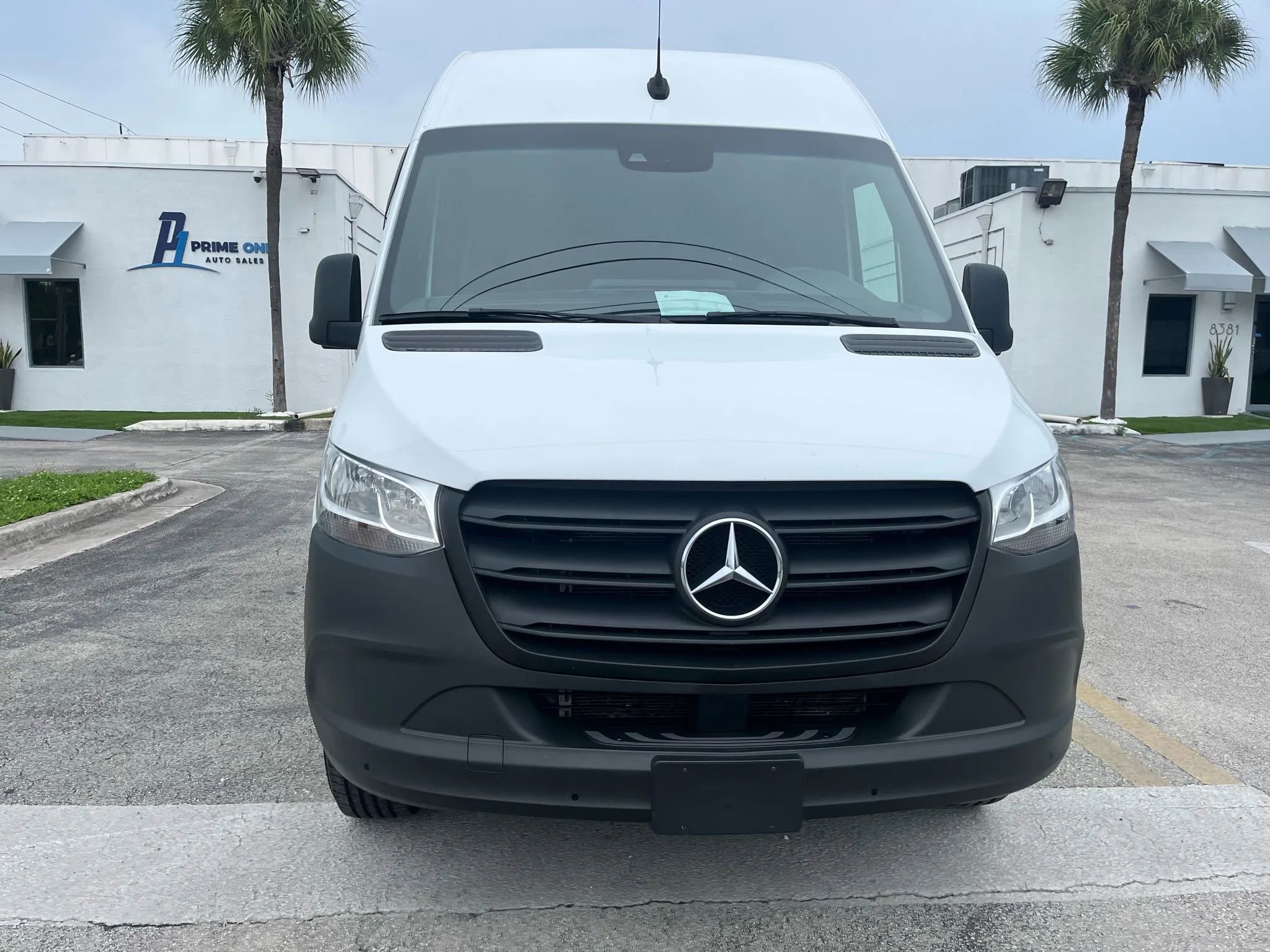 Used 2024 Mercedes-Benz Sprinter 2500 image 2