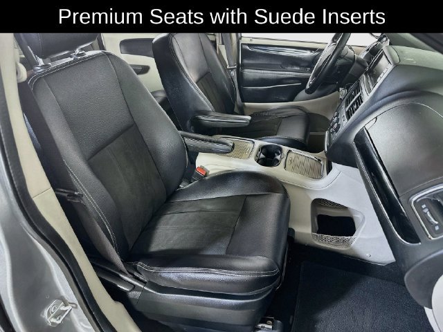 Used 2019 Dodge Grand Caravan SXT FWD image 13