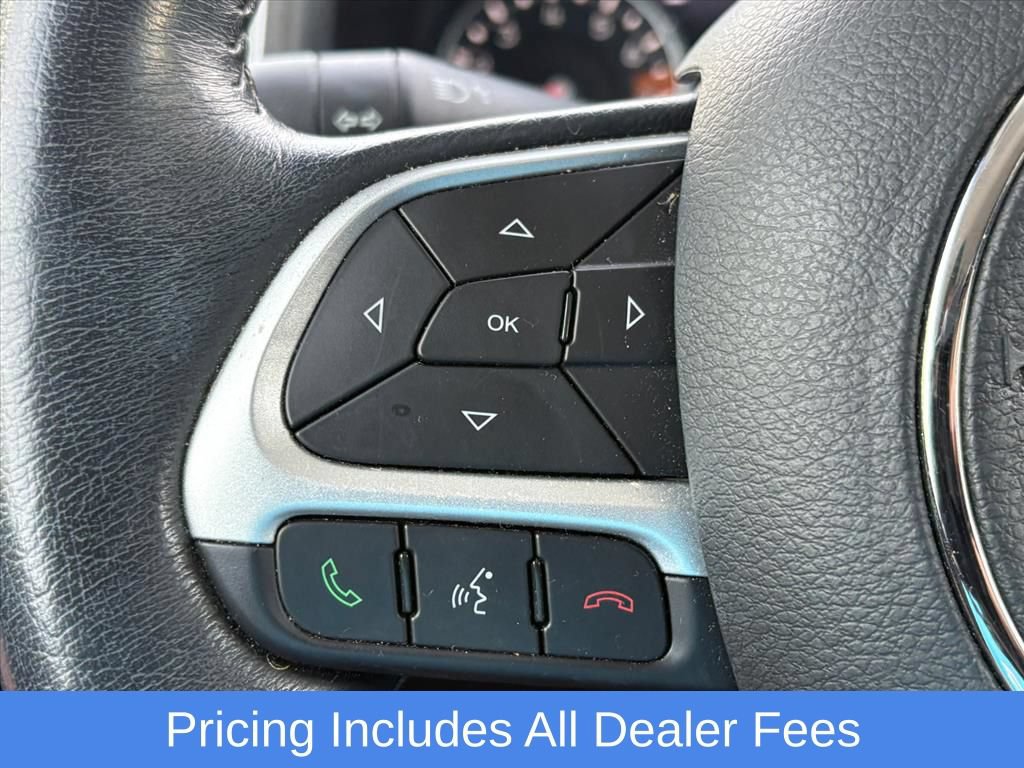 Used 2021 Jeep Renegade Latitude w/ Convenience Group AWD/4WD image 12