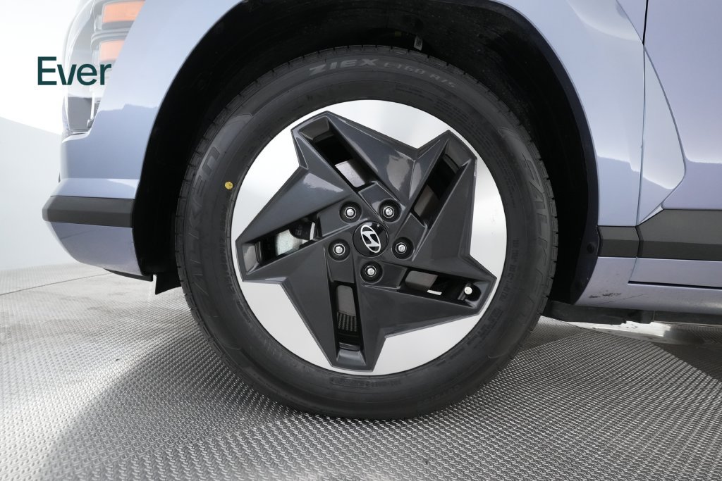 Used 2025 Hyundai Kona SEL FWD image 19