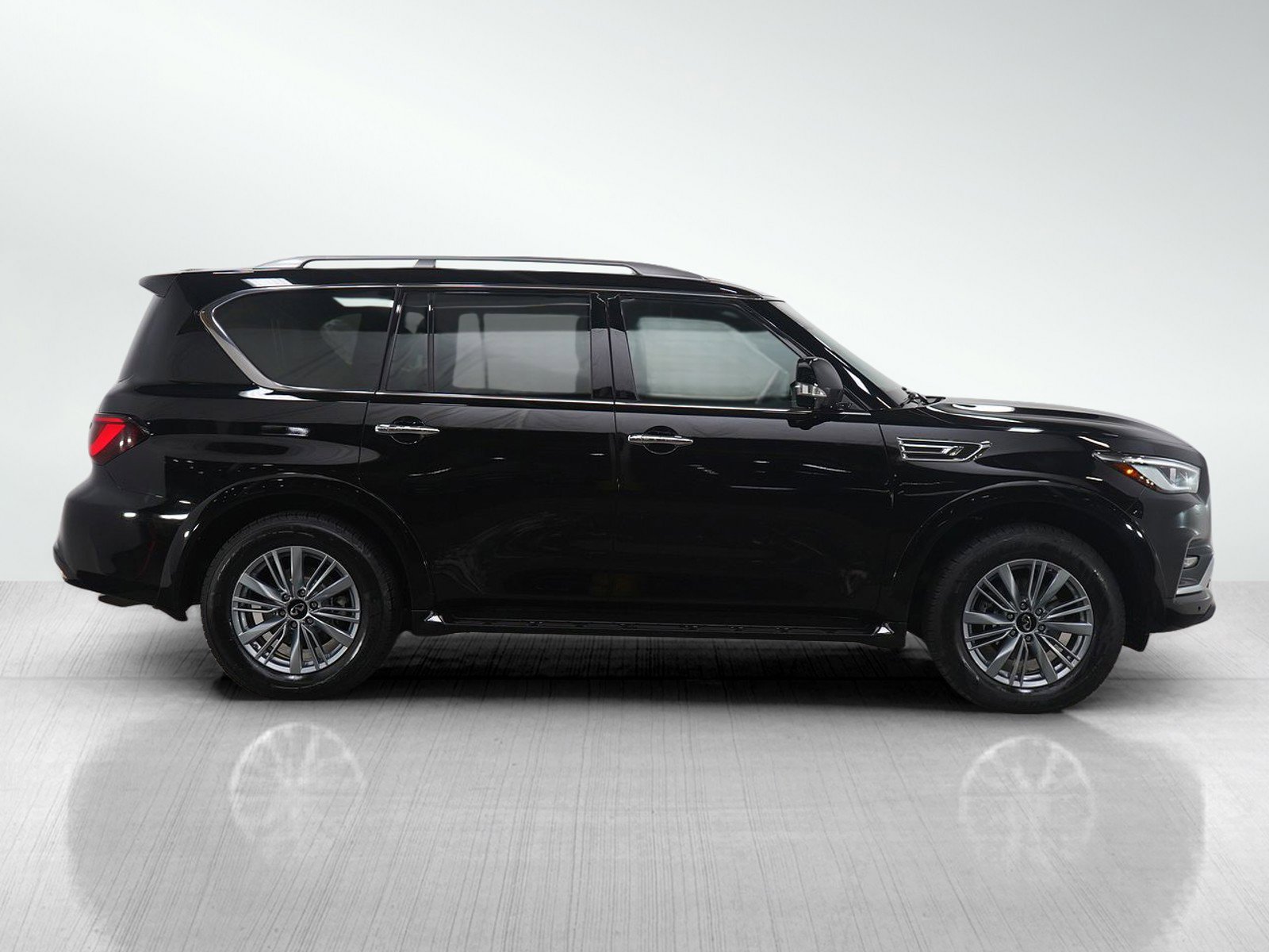 Used 2024 INFINITI QX80 Premium Select image 6