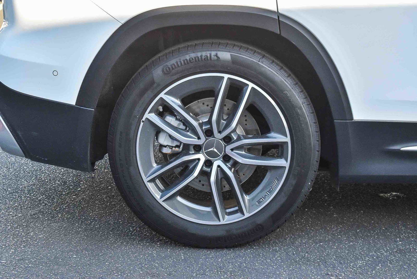 Used 2025 Mercedes-Benz GLB 35 AMG 4MATIC image 11