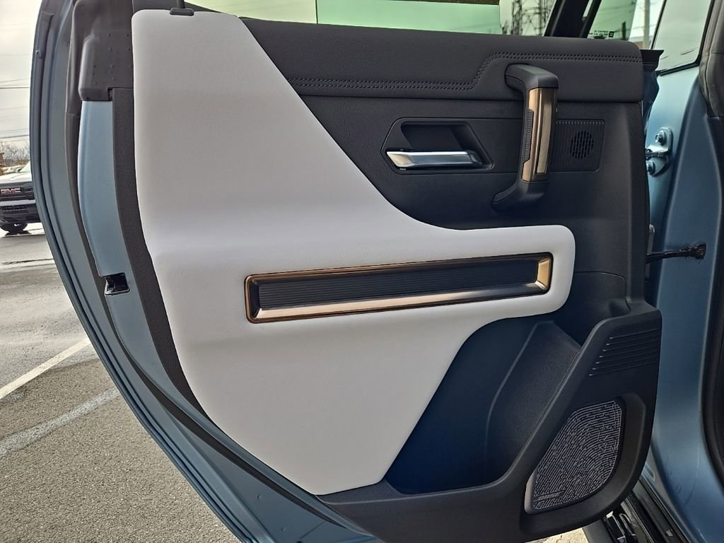 Used 2024 GMC Hummer EV 3X w/ Omega Edition image 50