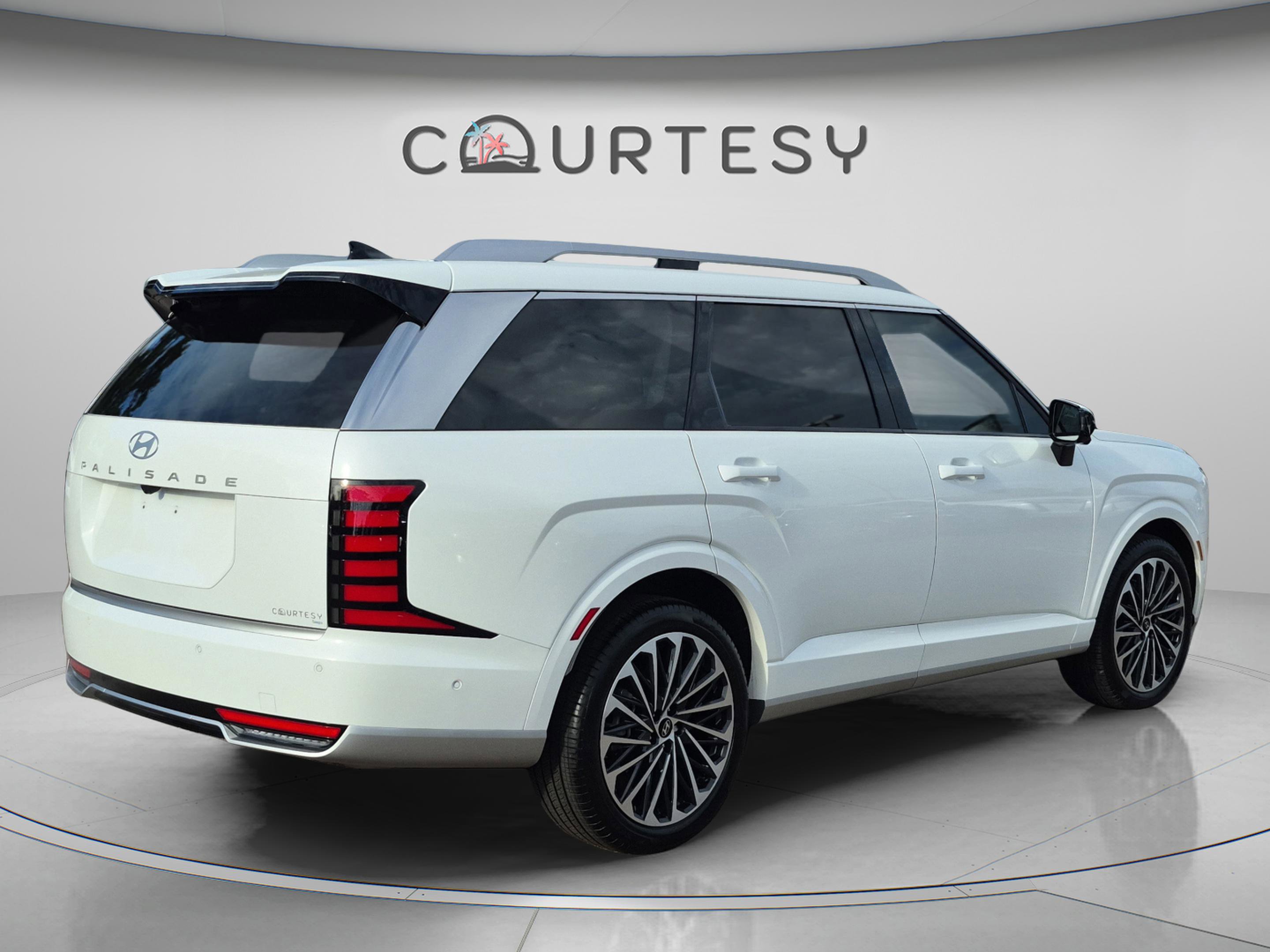 Certified 2026 Hyundai Palisade Calligraphy FWD image 5