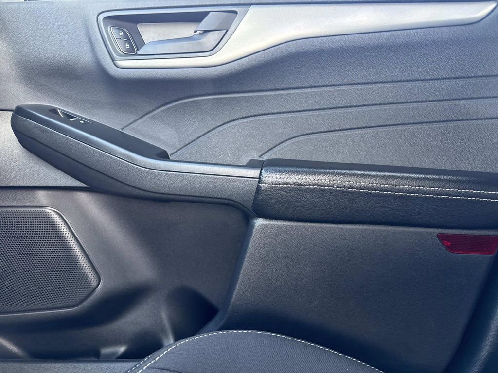 Used 2025 Ford Escape Active image 22