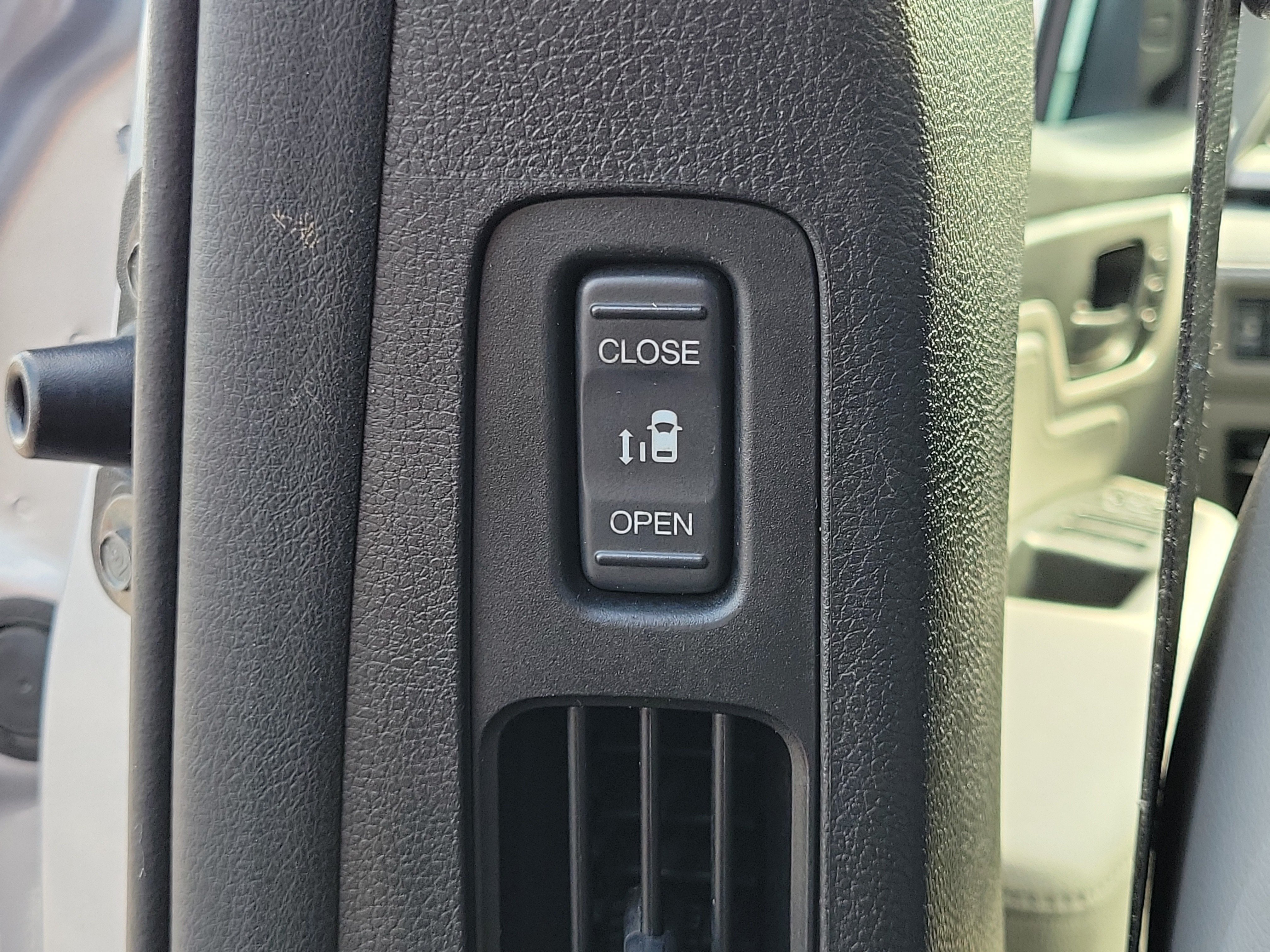 Used 2018 Honda Odyssey EX-L image 14