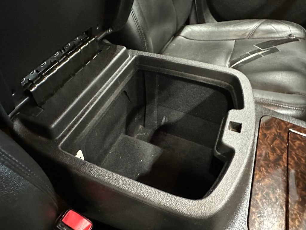 Used 2014 GMC Yukon XL Denali image 26