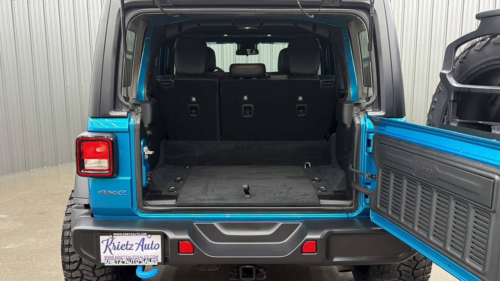 Used 2024 Jeep Wrangler Unlimited image 13