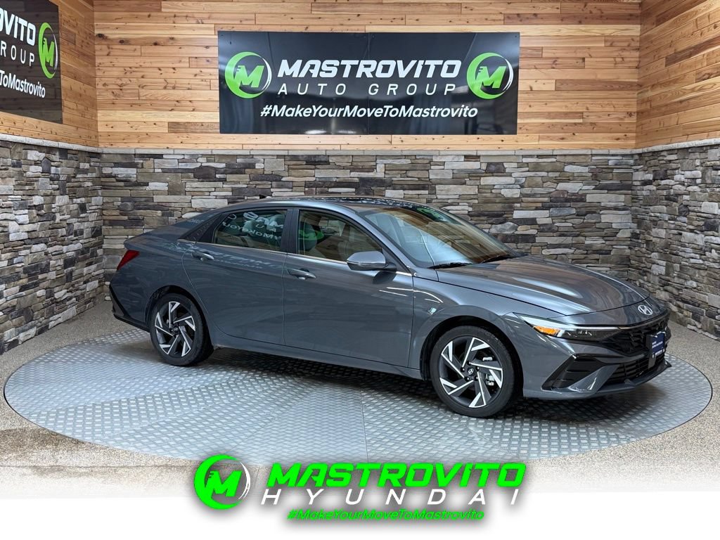 Used 2025 Hyundai Elantra Limited FWD 360° Tour