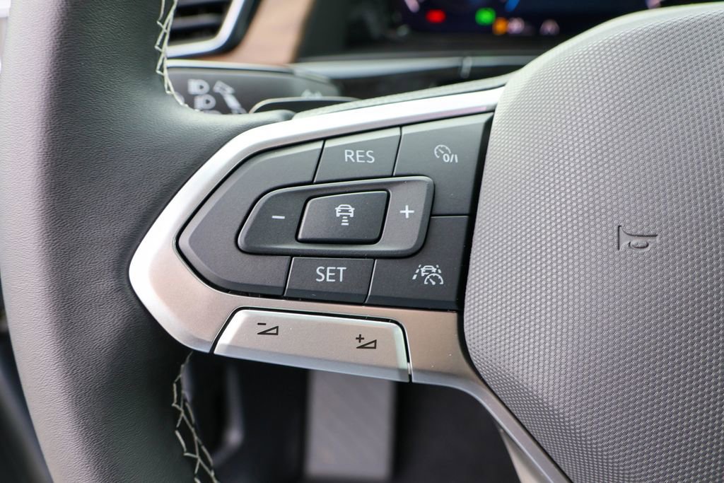 New 2025 Volkswagen Atlas SE image 24