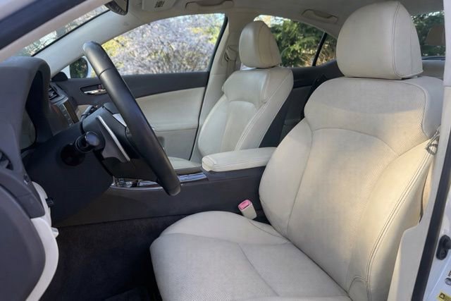 Used 2011 Lexus IS 250 w/ Premium Pkg Value Edition image 11