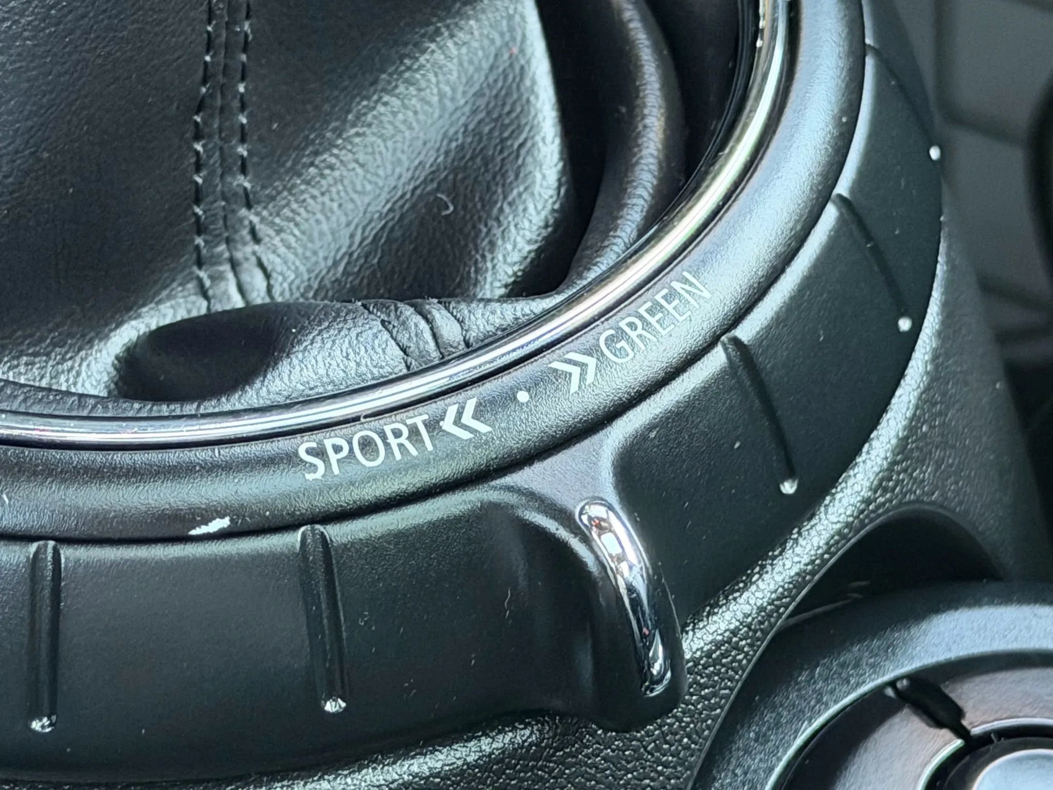 Used 2015 MINI Cooper S image 40