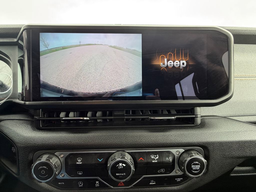 Used 2024 Jeep Wrangler Unlimited Sport AWD/4WD image 24