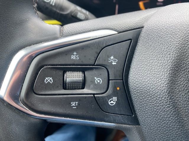 Used 2024 Chevrolet Trax ACTIV w/ Sunroof Package image 9