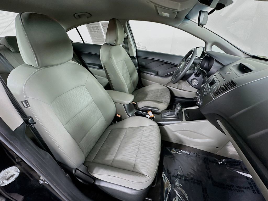Used 2015 Kia Forte LX image 29