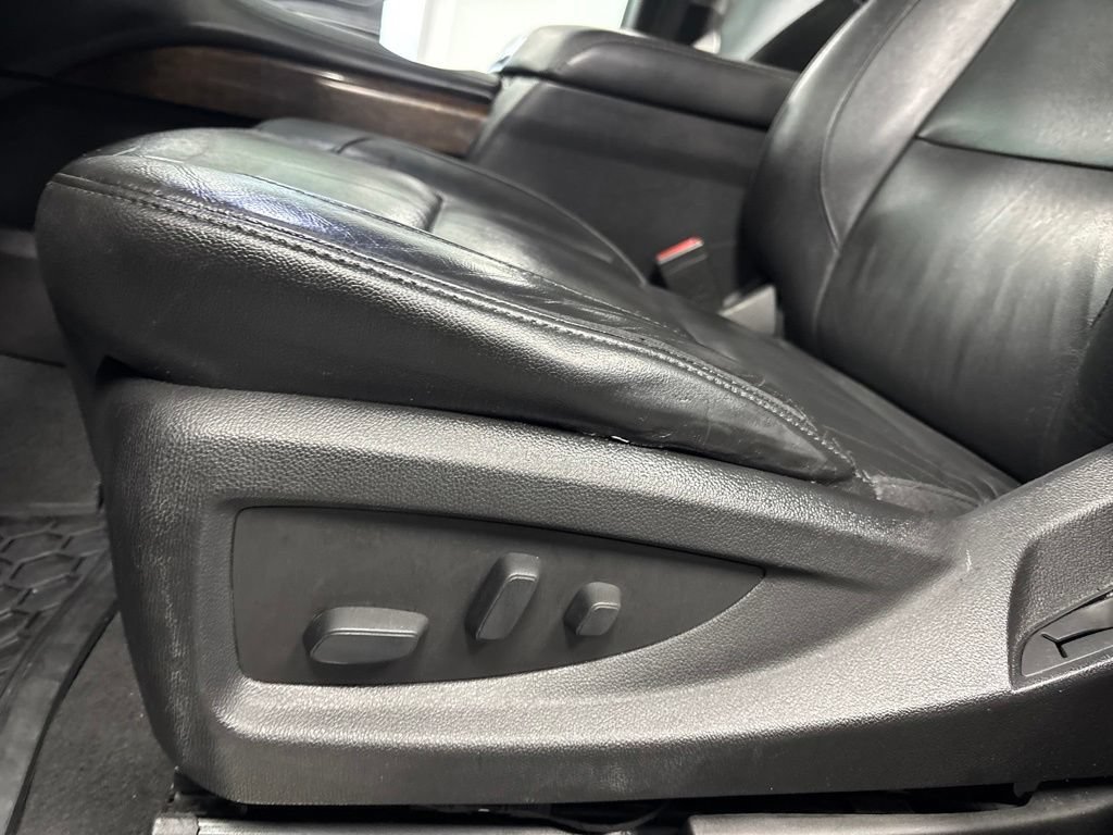 Used 2019 Chevrolet Suburban LT RWD image 26