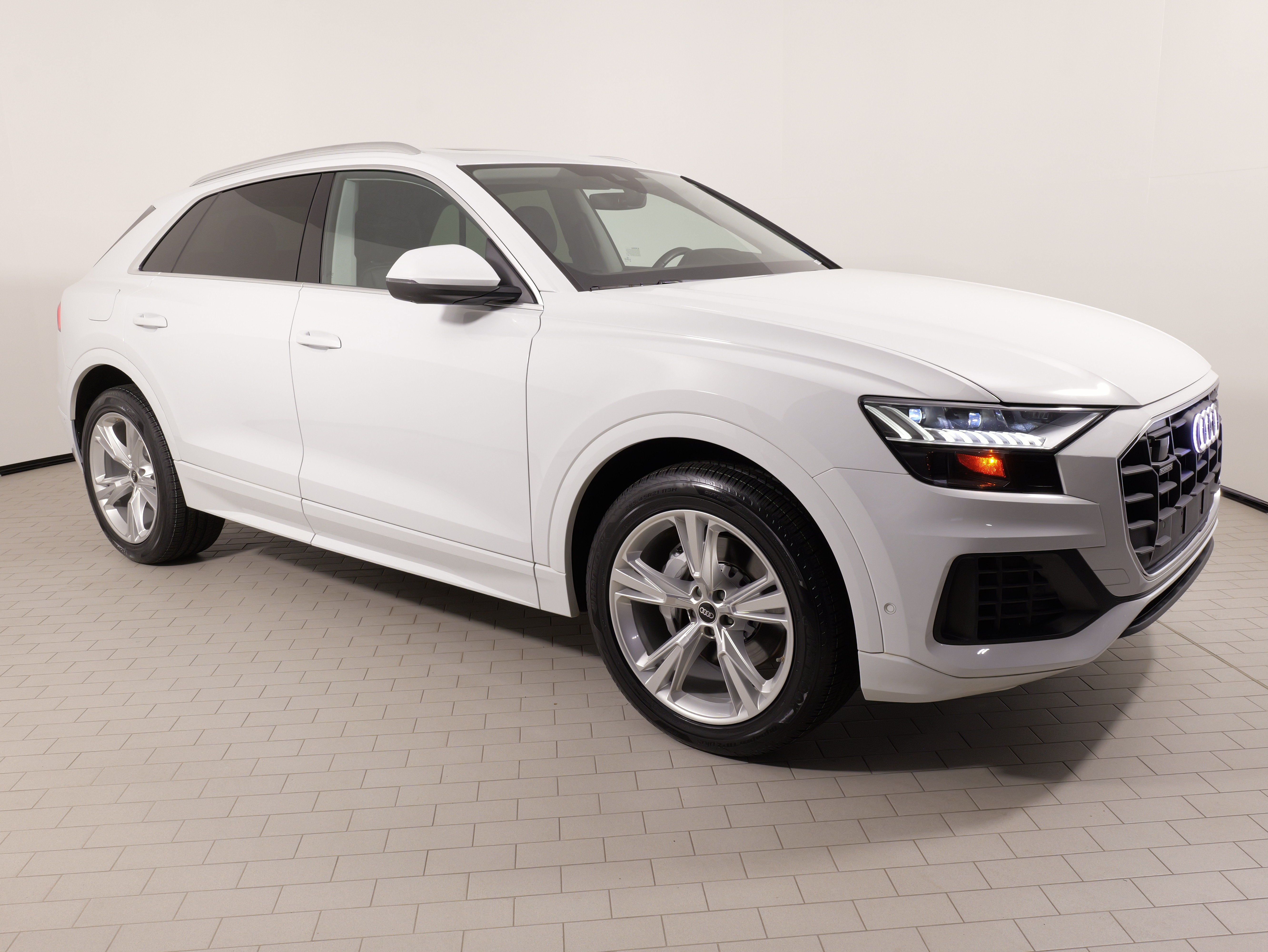Used 2023 Audi Q8 Premium Plus w/ Premium Plus Package AWD/4WD image 8