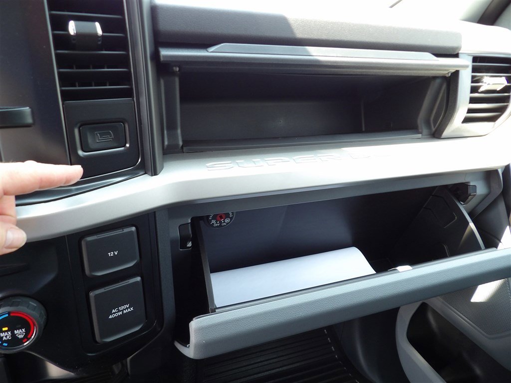 New 2025 Ford F350 XLT w/ FX4 Off-Road Package image 27